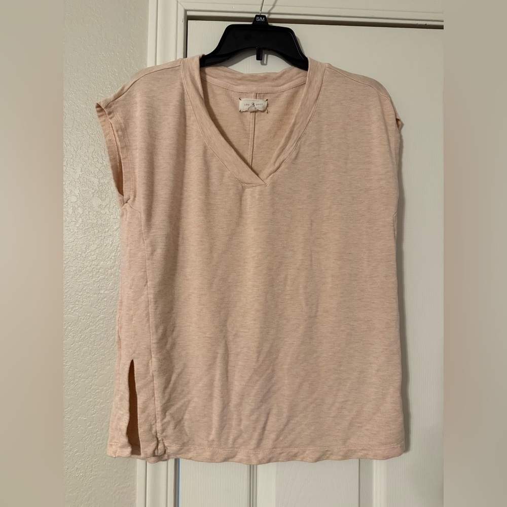 Lou & Grey Light Pink V-Neck Short Sleeve Top